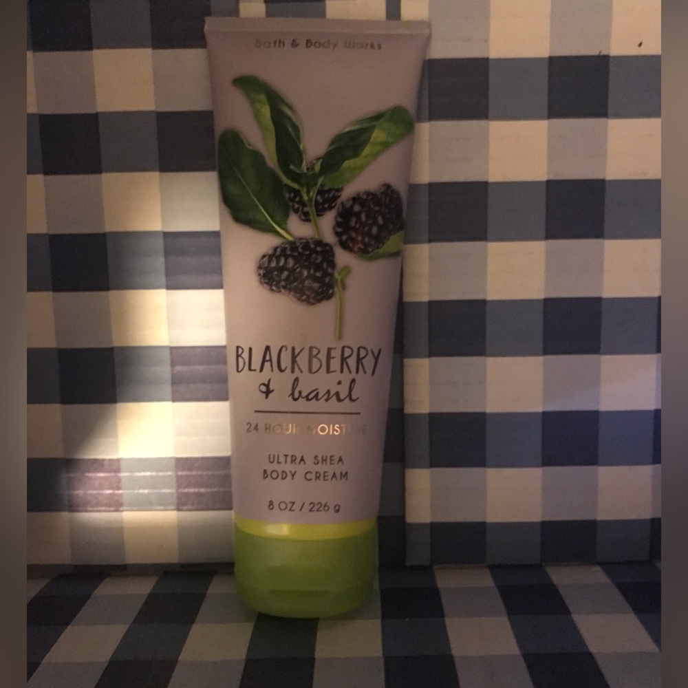 💕 Bath & Body Works Blackberry & Basil RARE Retired Full Size Cream 💕